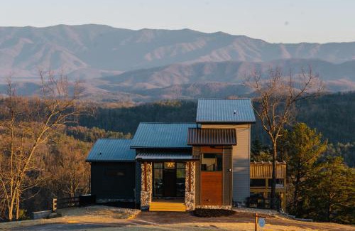 Sevierville House | 3 Pines Lodges Luxury Mountain View Hot Tub