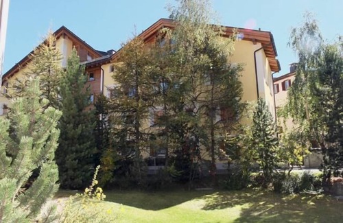 Celerina-Schlarigna Apartment | 3 - room apartment, about 70 m², on the ground floor.