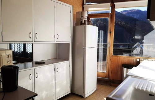 Pra Loup Apartment | 3-room apartment for 8 people, south/southwest facing, with large terrace and magnificent view of the slopes