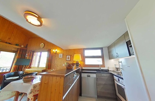 Le Grand-Bornand Apartment | 3-room apt with mezzanine, sleeps 6, near shops and slopes, covered parking