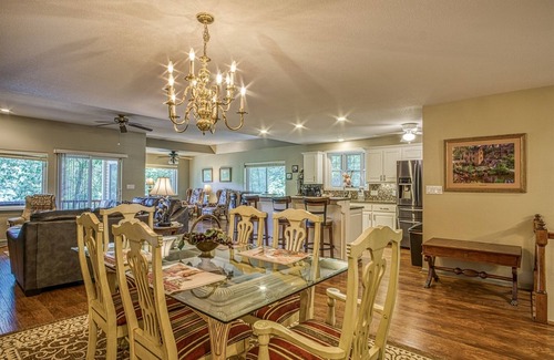 Hot Springs Village House | 3 Sierra Circle - Beautiful Lake DeSoto home with dock and lots of space on two