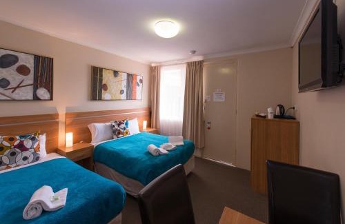 Katoomba Hotel | 3 Sisters Motel