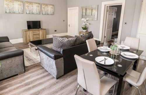 Wakefield Apartment | 3, ST JOHN'S NORTH APARTMENTS, romantic, with a garden in Wakefield