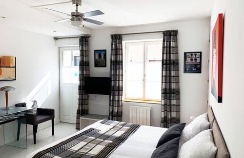 Aigues-Mortes Medieval City House | 3 star studio for 2 adults