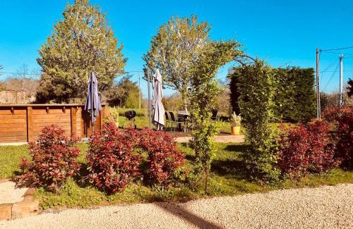 Capdrot House | 3-Star Tourism Rated Holiday 1 Bedroom Home with Aircon and Private Pool - 40 Mins from Bergerac