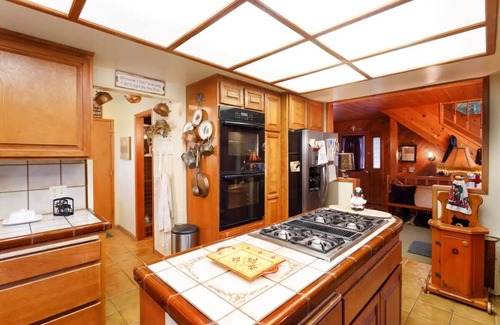 Crestline Cabin | 3-story near Big Beark, Lake Arrowhead
