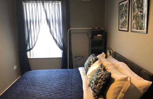 Clayton House | 3. Stylish Private Double Room Near Manchester City Centre