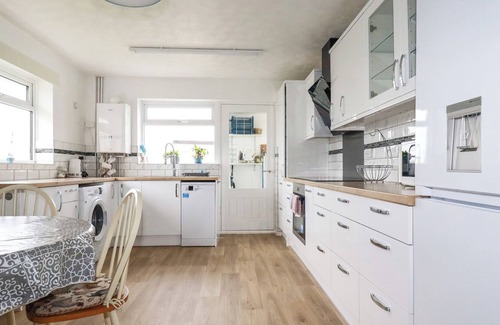 Pelynt House | 3 SUMMER LANE PARK, pet friendly, with open fire in Pelynt