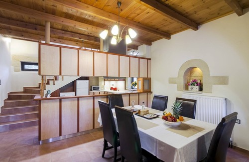 Apokoronas Villa | 3' to Sandy Beach/Huge Private Pool/6-Bedroom Family Villa