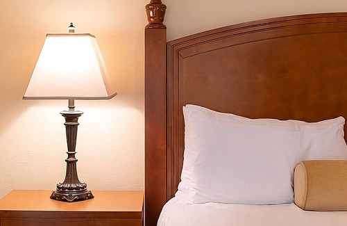 San Diego Country Estates Hotel | 3 Units | Full Kitchens & Pool | Free Parking |Quiet Ramona Retreat