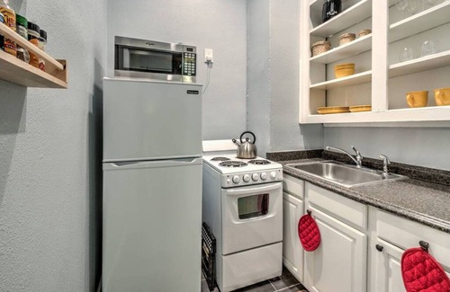 Central Midtown Apartment | #3 · Urban Zen w/Great Central Location