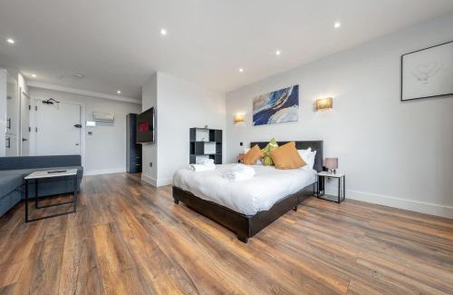 Harlesden Apartment | 3 West London Brand New Loft