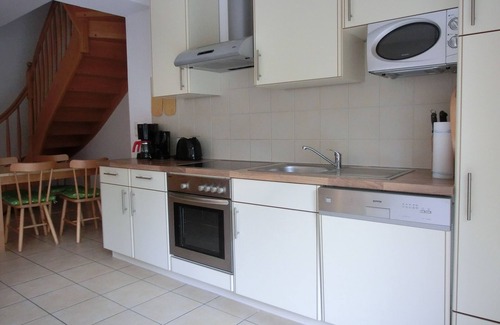 Gelbensande Apartment | 3-zi.-fewo mit 2 Etagen, 2 Schlafzimmern in Ruhiger Lage für 6 Pers. mit Wlan