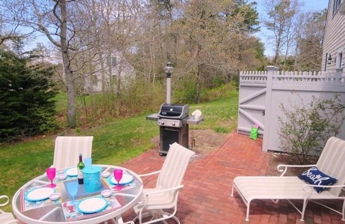 South Chatham House | 30 Cockle Cove Chatham Cape Cod - Summer Oasis