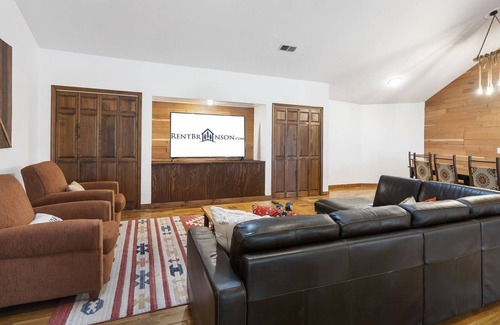 Blue Eye House | 30-Day Rental, Nestled in Ozark Mountains on 1.6 Acres, Games, Fire Pit