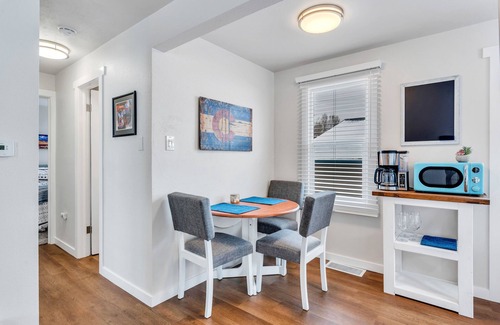 Central Colorado Springs Apartment | 30 Day Stay Comfortable Home Close to Everything