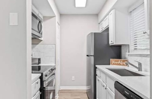 McAlpine House | 30+ Day Stay - South Charlotte Condo