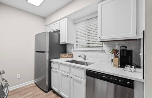 McAlpine House | 30+ Day Stay - South Charlotte Condo