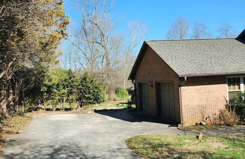 Maryville House | *30 minutes* TYS, Smoky Mountains, The Dragon, UT