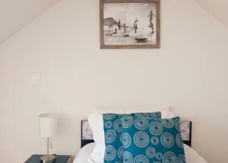 Eastern Malibu House | 30 PCT OFF! Malibu Serene Cottage with King Bed, Beach, BBQ
