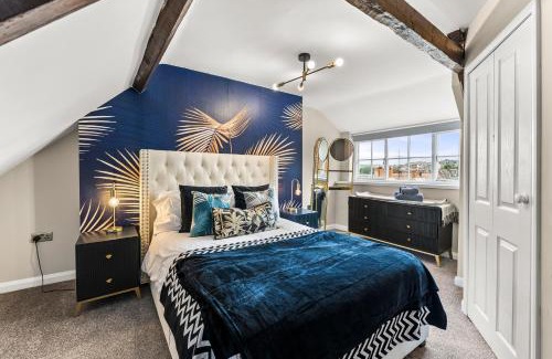 Whitby Apartment | 30 percent off! The Exquisite Gems of Whitby - Garden Terrace