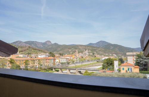 Casarza Ligure Apartment | 300 - Attico Moderno, 10 minuti di auto da Sestri e dal Mare