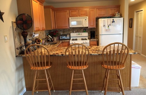North Wildwood Condo | 300 E 17th Ave, Unit F, North Wildwood, NJ