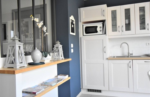Agon-Coutainville House | 300 M FROM THE SEA BEAUTIFUL HOUSE 4* ALL COMFORT LUXURIANT ENCLOSED GARDEN