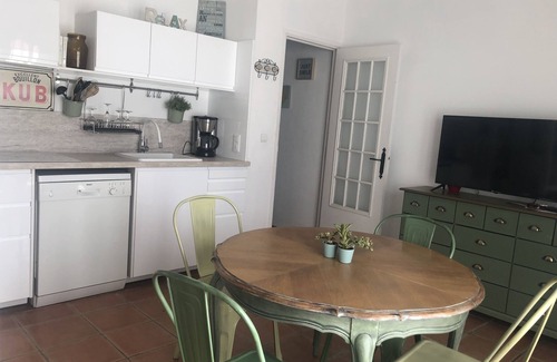 La Croix-Valmer Apartment | 300 mt de la mer à Pied, Appartement de 40 mt Baigné de Lumière