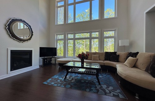 Dwight Cottage | 3000SF Modern Cottage Algonquin, Muskoka
