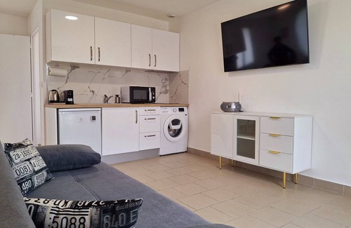 Merville-Franceville-Plage House | 300m from the beach, charm and tranquility in Merville-Franceville