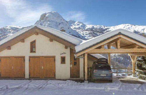 Saint-Martin-de-Belleville Apartment | 300m from ski slopes, sauna, balcony, parking, tv, ski locker, 65m², Saint Martin de Belleville