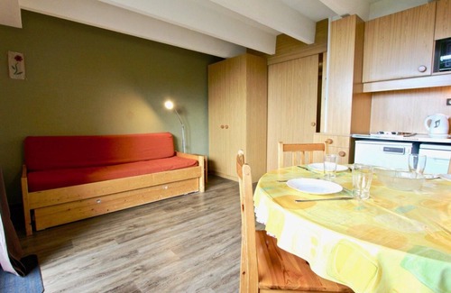 Chamrousse Apartment | 300m from ski slopes, 4th floor, balcony, parking, tv, ski locker, 24m², Chamrousse