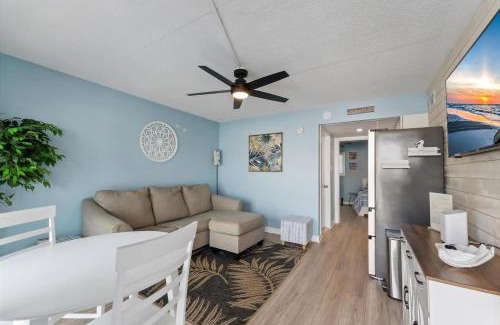 North Wildwood Apartment | 301 Ocean Ave, Unit 213 - The Harbor Light