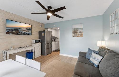 North Wildwood Apartment | 301 Ocean Ave, Unit 206 - The Harbor Light