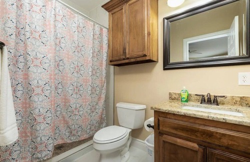 South Side House | 301) Perfect for a girls trip!