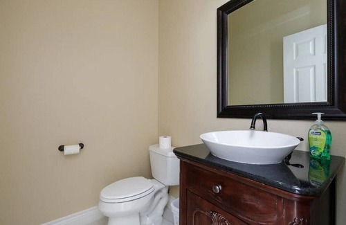 South Side House | 301) Perfect for a girls trip!