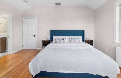 Piety Corner House | #301 Waltham Shared House by Zen Living