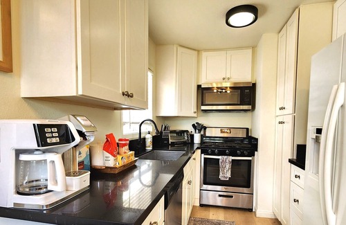 Highland Park Apartment | 302 Branch unit An