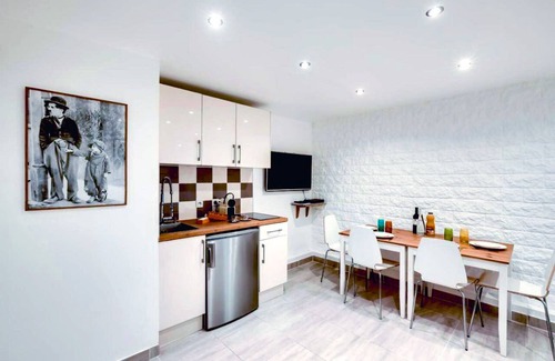 Porte-Saint-Martin Apartment | 302 Suite Dylan - Superb apartment in Paris