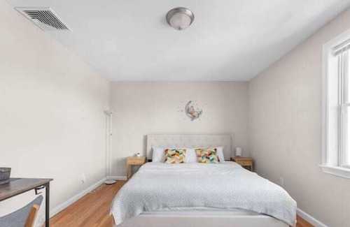 Piety Corner House | #302 Waltham Shared House by Zen Living
