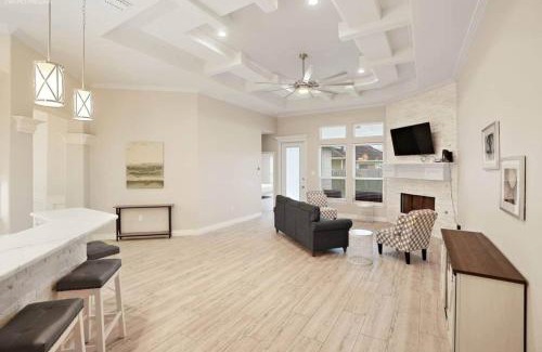 South Side House | 303 Perfect for larger companies