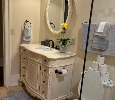 French Quarter Apartment | 305 Decatur st