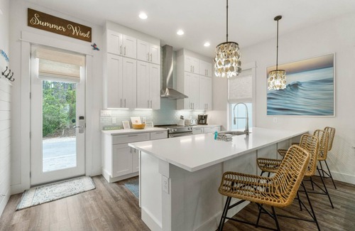 Treetop House | 30A Beach House - SEACREST, Sleeps 18! Pet Friendly, Pool, Beach, Free Golf