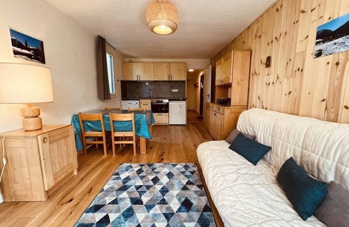 Plan Peisey Apartment | 30m from ski slopes, 1st floor, balcony, tv, ski locker, 40m², Peisey-Vallandry