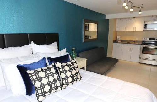 Waikiki Apartment | 30th Fl King Bed View Studio