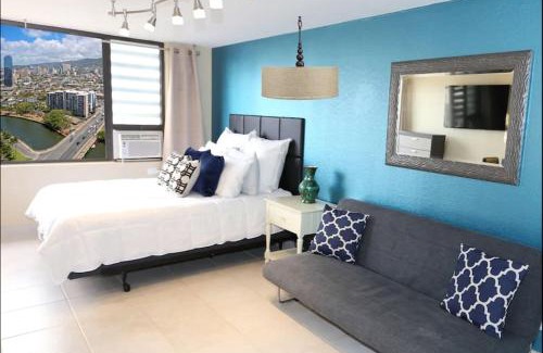 Waikiki Apartment | 30th Fl King Bed View Studio