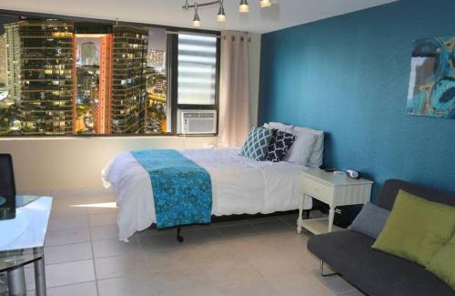 Waikiki Apartment | 30th Fl King Bed View Studio