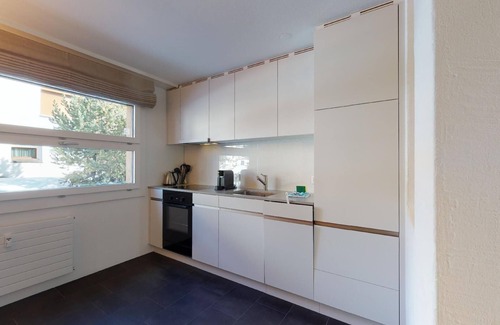 Celerina-Schlarigna Apartment | 3½-room flat on the ground floor on 2 floors, approx.