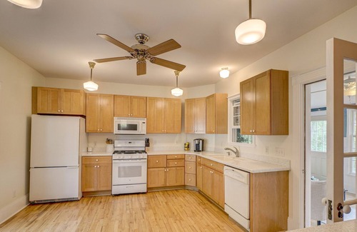 Stillwater House | 31+day rental. Cute & cozy home within a 10 minute walk to Downtown Stillwater!